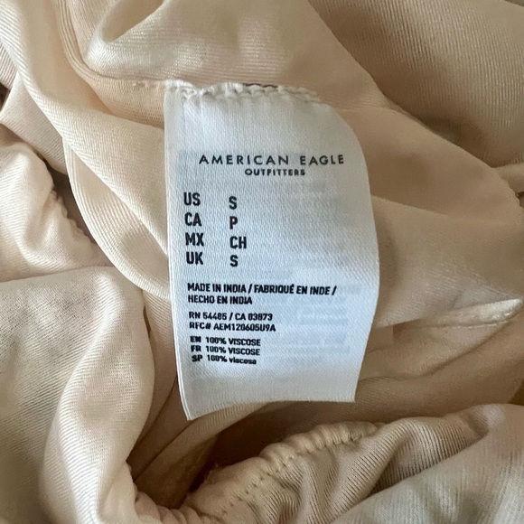 American Eagle Outfitters Cream Floral Romper - Picture 4 of 4